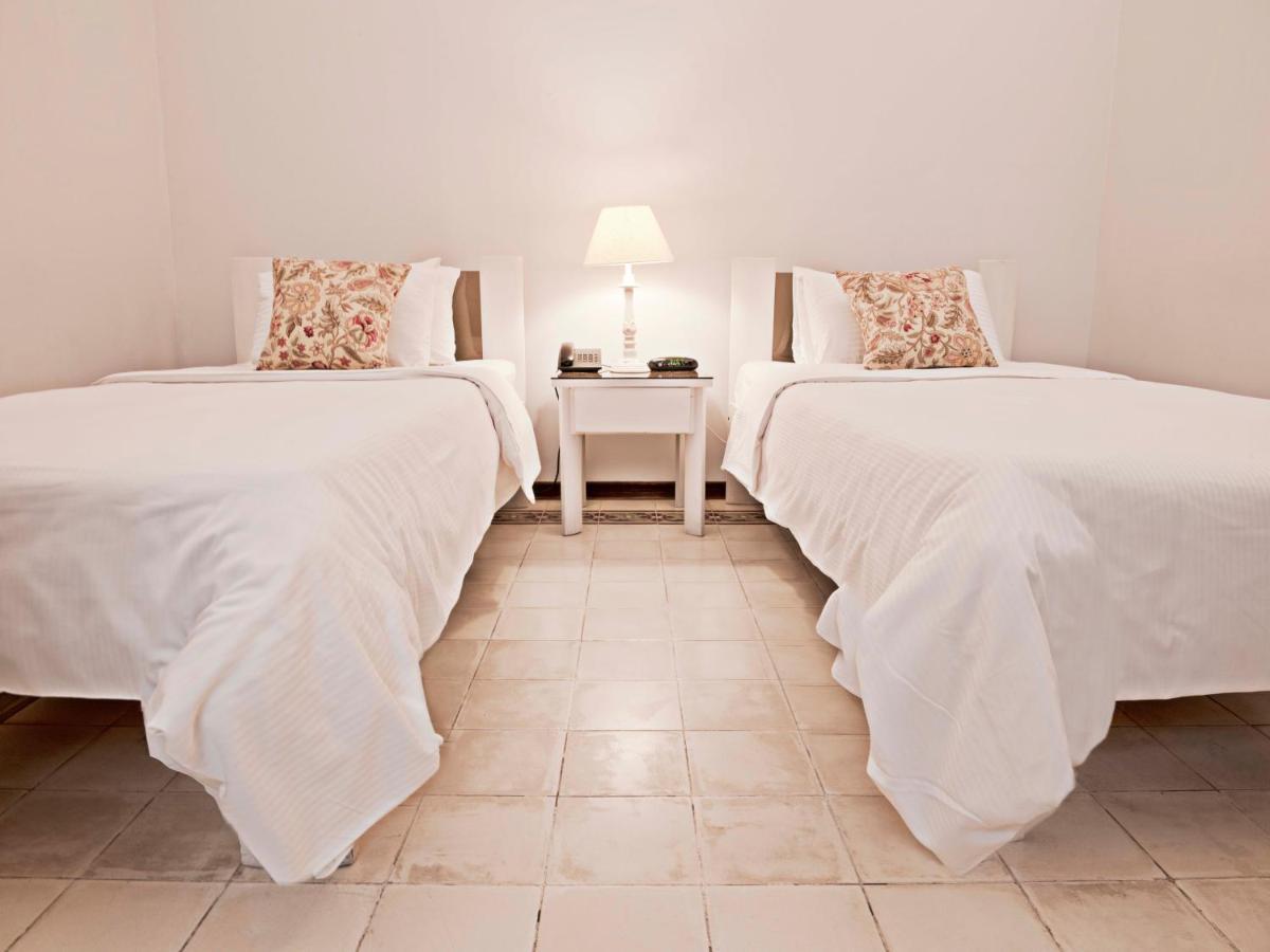 Fleur De Lys Hotel 3*