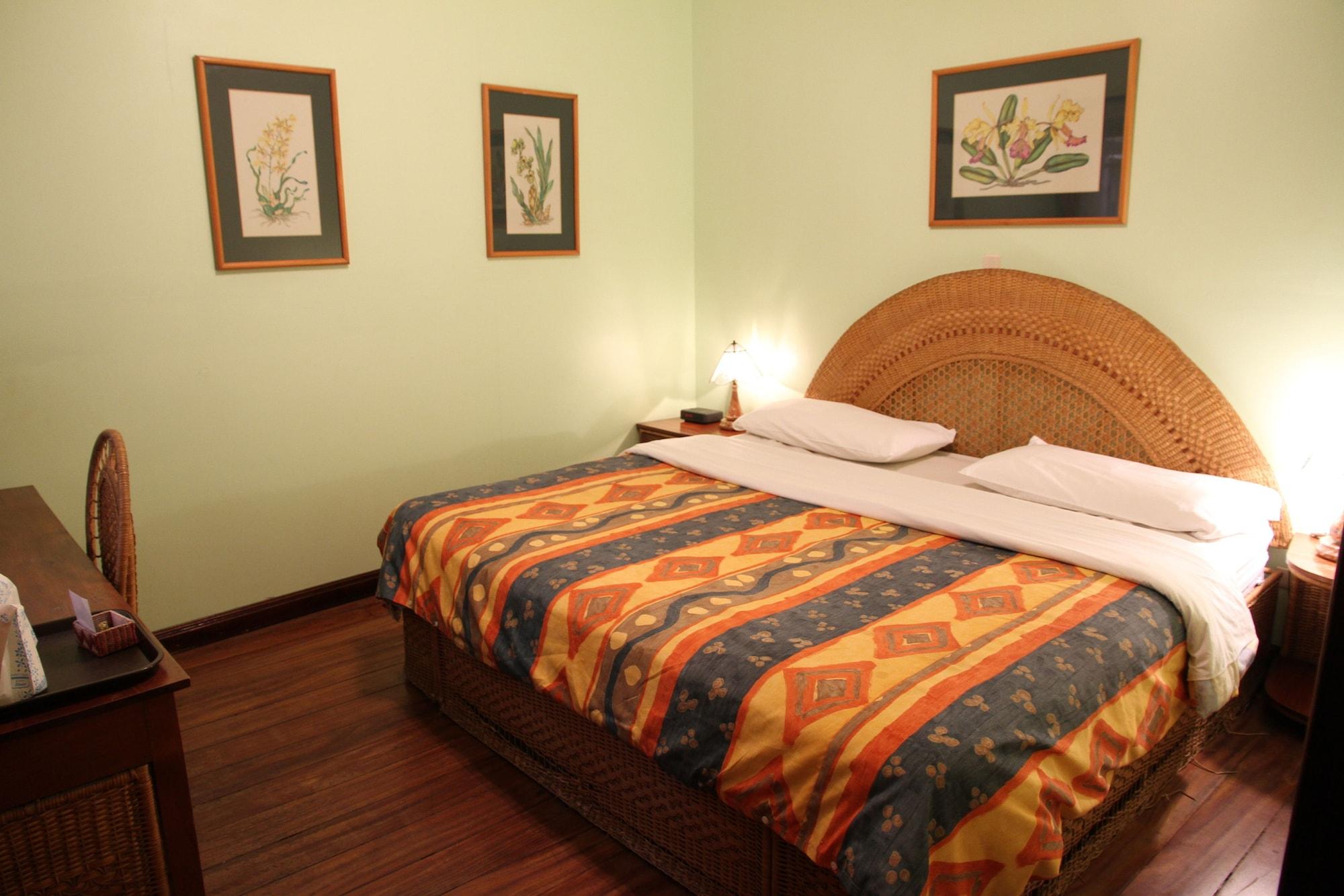 Fleur De Lys Hotel