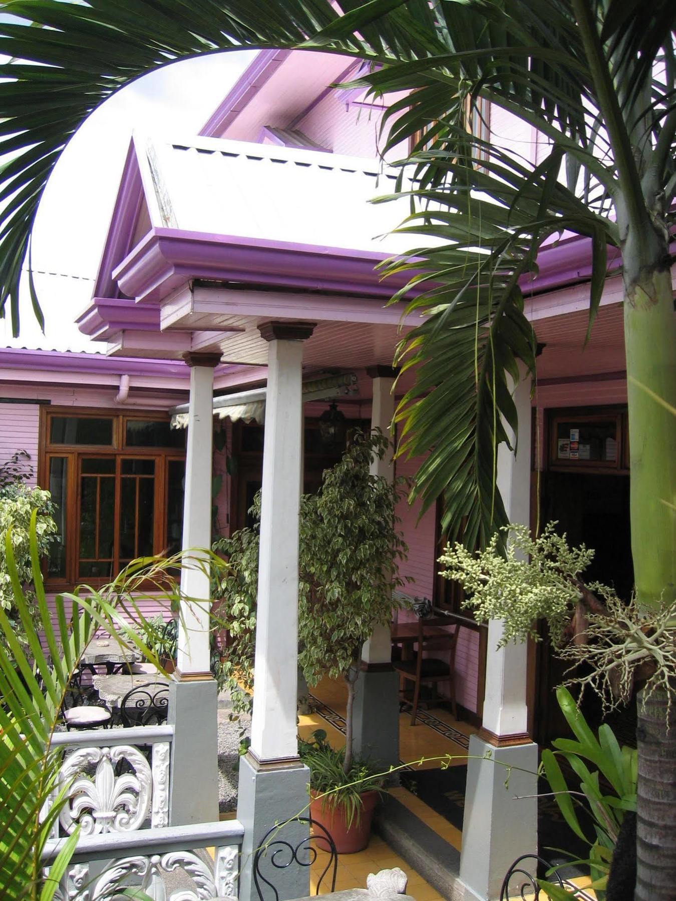 Fleur De Lys Hotel