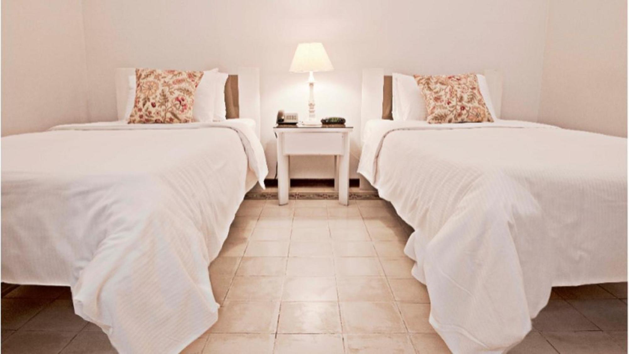 Fleur De Lys Hotel 3*