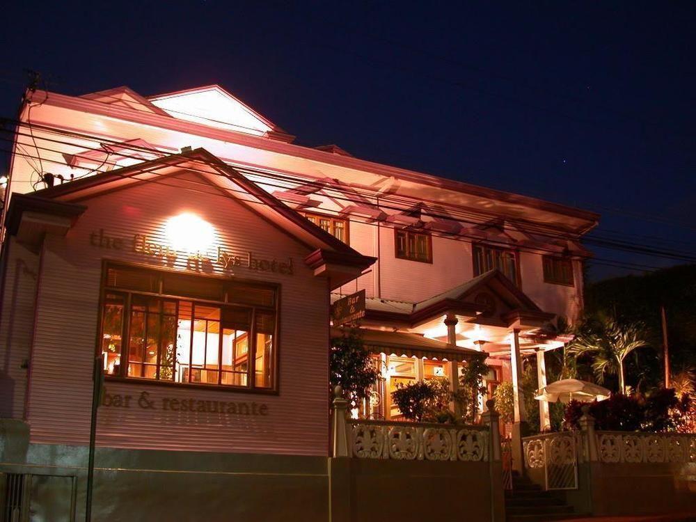 Fleur De Lys Hotel 3*
