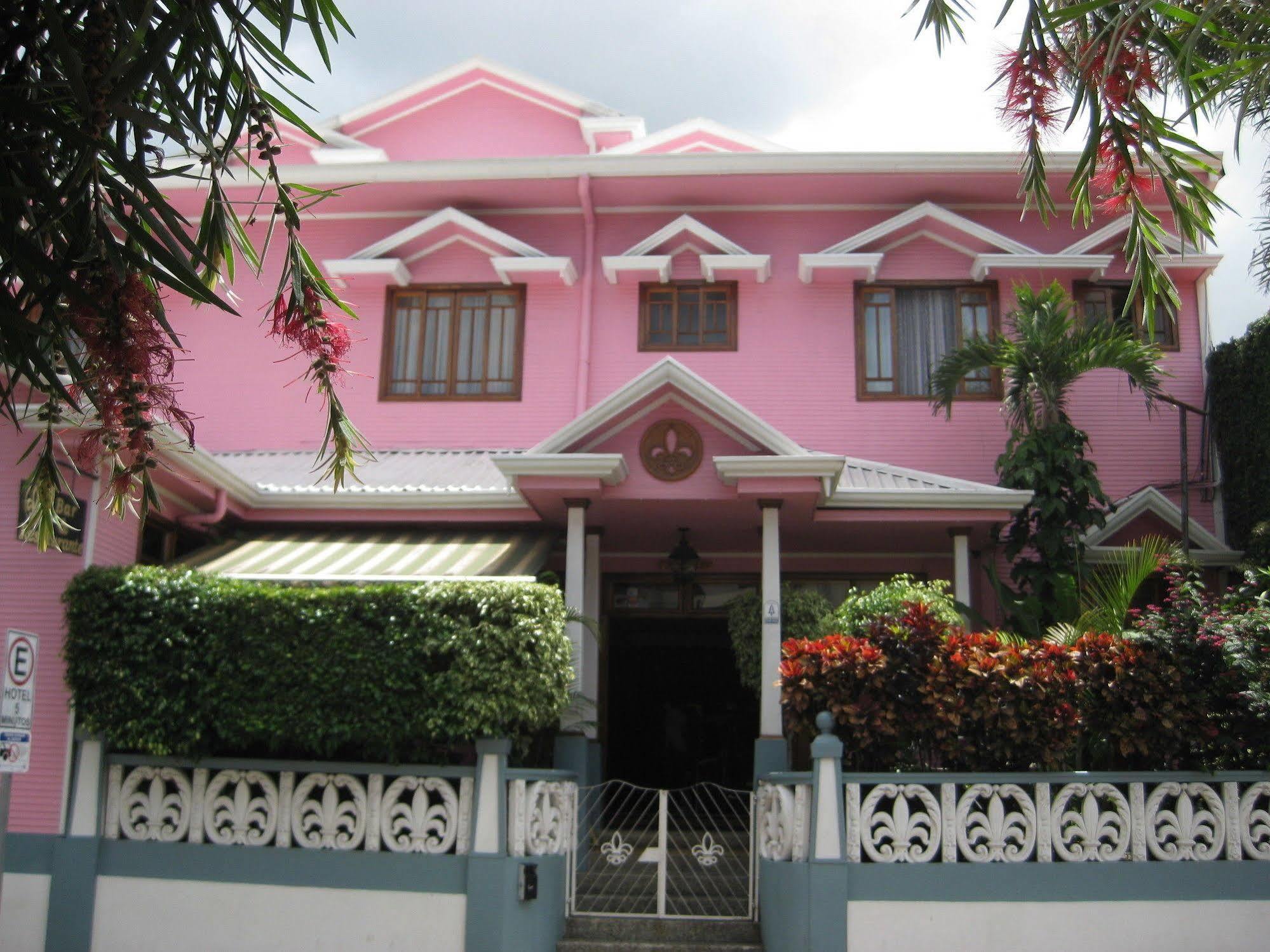 Fleur De Lys Hotel 3*